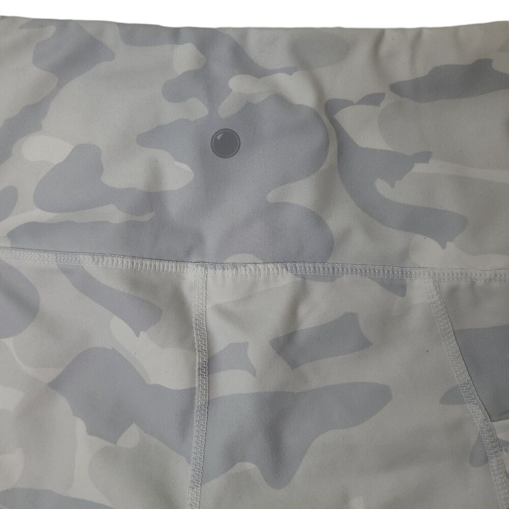 Yogalicious Lux Womens Extra Small Midrise Bike Shorts Gray Camo‎ Spandex - Picture 7 of 8